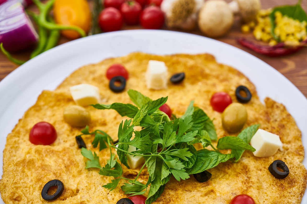 Omlet na masę i redukcję – proste śniadanie białkowo-tłuszczowe