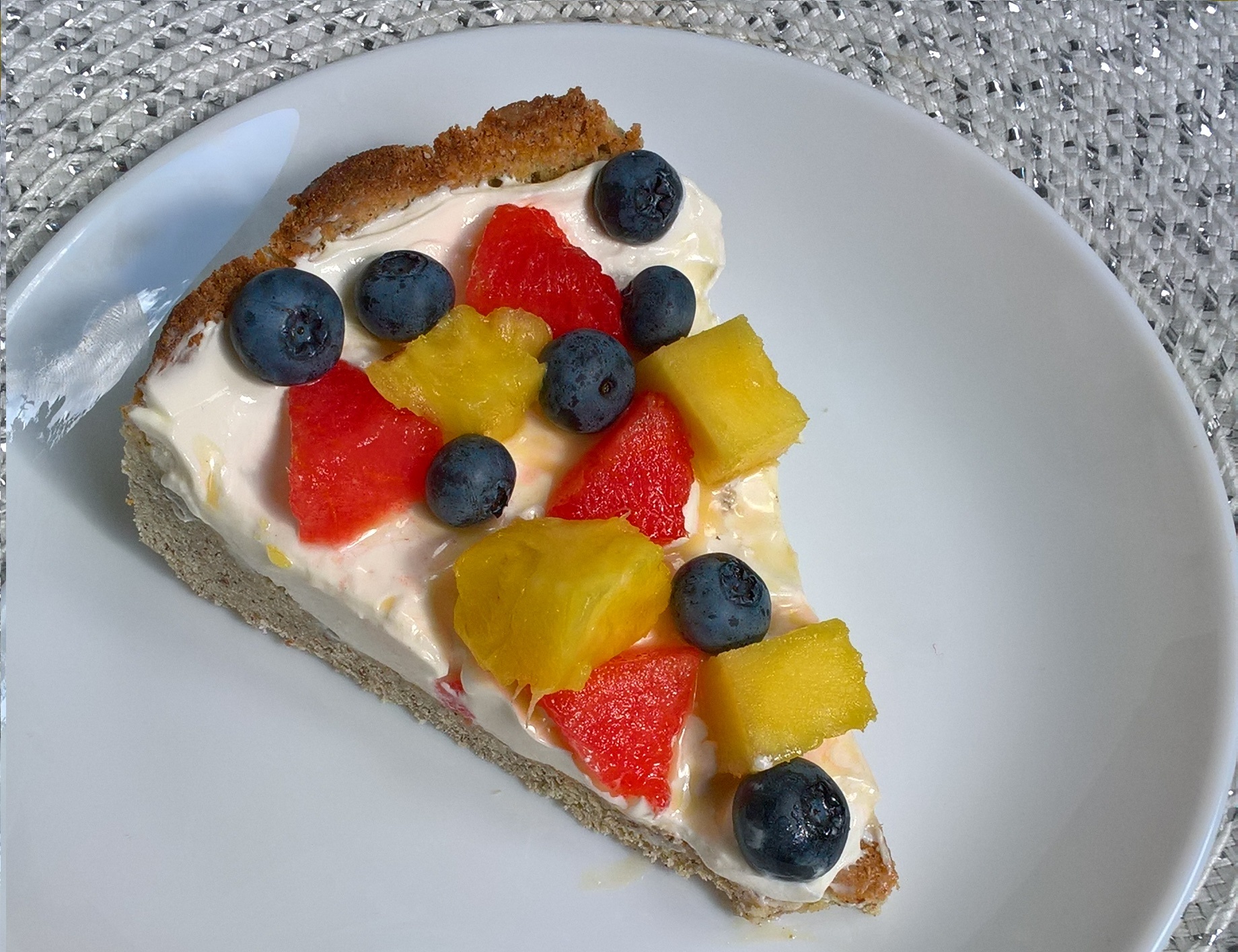 Tarta niskowęglowodanowa z owocami